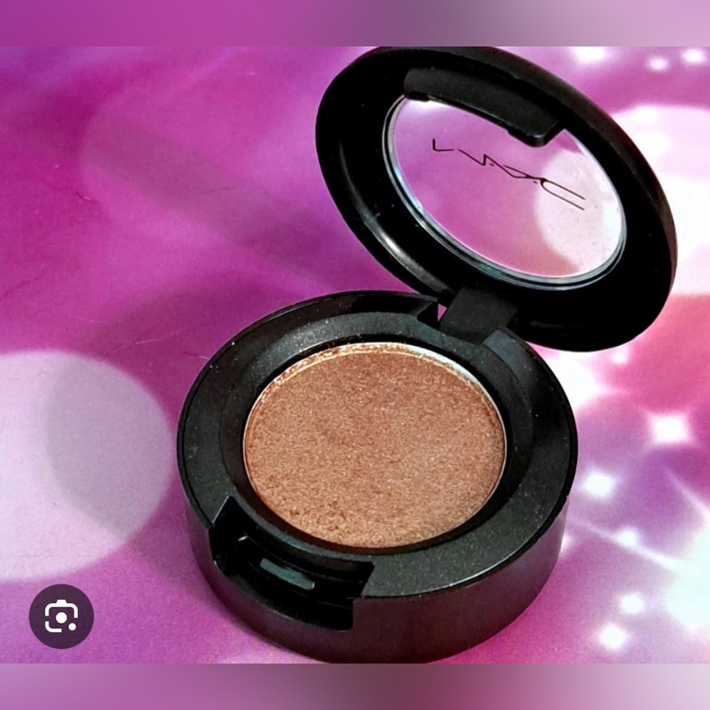 NEW - Mac Cosmetics Eyeshadow - Mythology